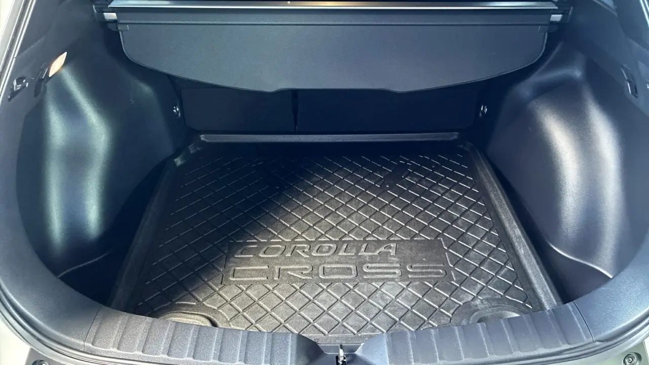2023 Toyota Corolla Cross Petrol Gallery Image 6