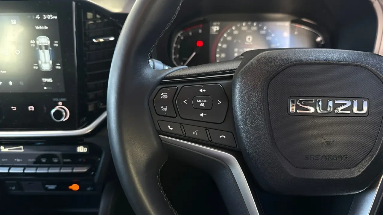 2025 ISUZU MU-X Gallery Image 13