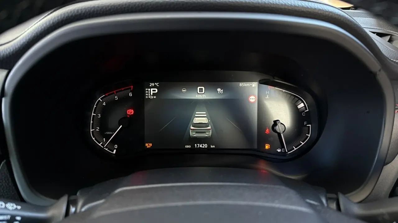 2025 ISUZU MU-X Gallery Image 15