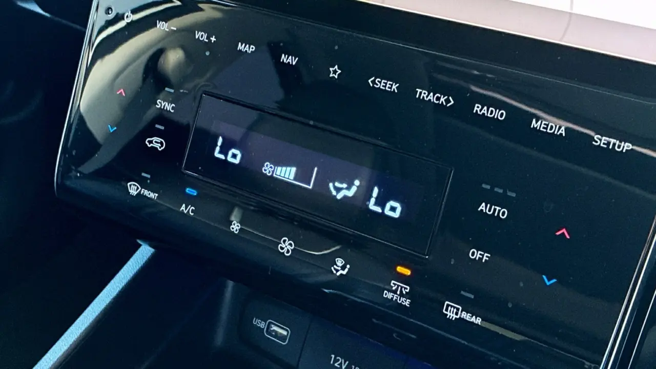 2022 HYUNDAI TUCSON Gallery Image 12