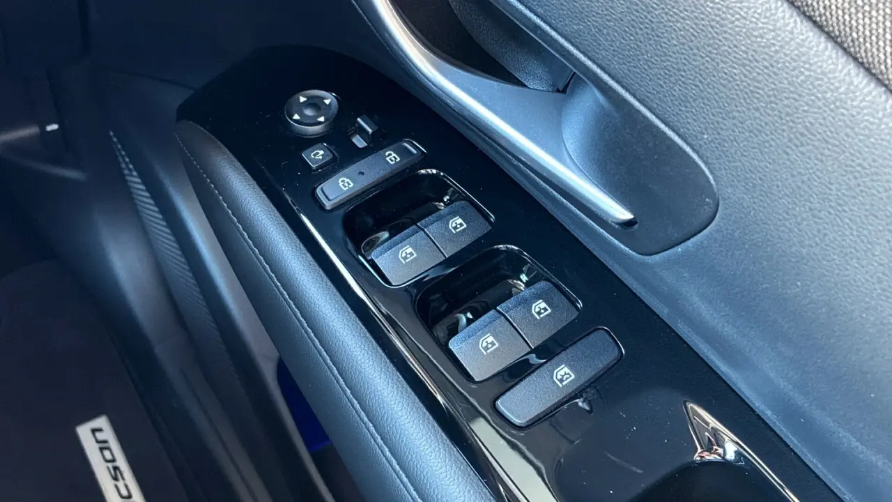 2022 HYUNDAI TUCSON Gallery Image 18