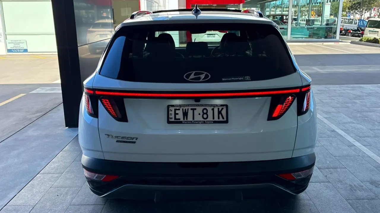2022 HYUNDAI TUCSON Gallery Image 5