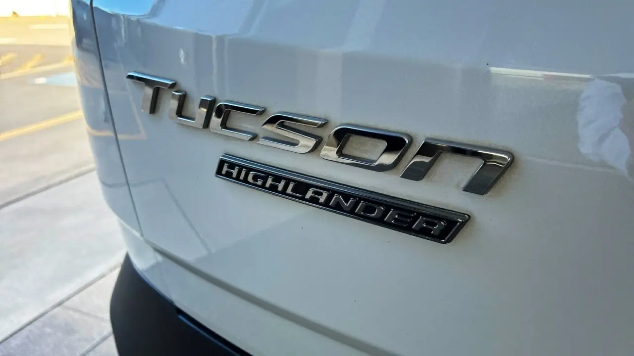 2022 HYUNDAI TUCSON Gallery Image 6