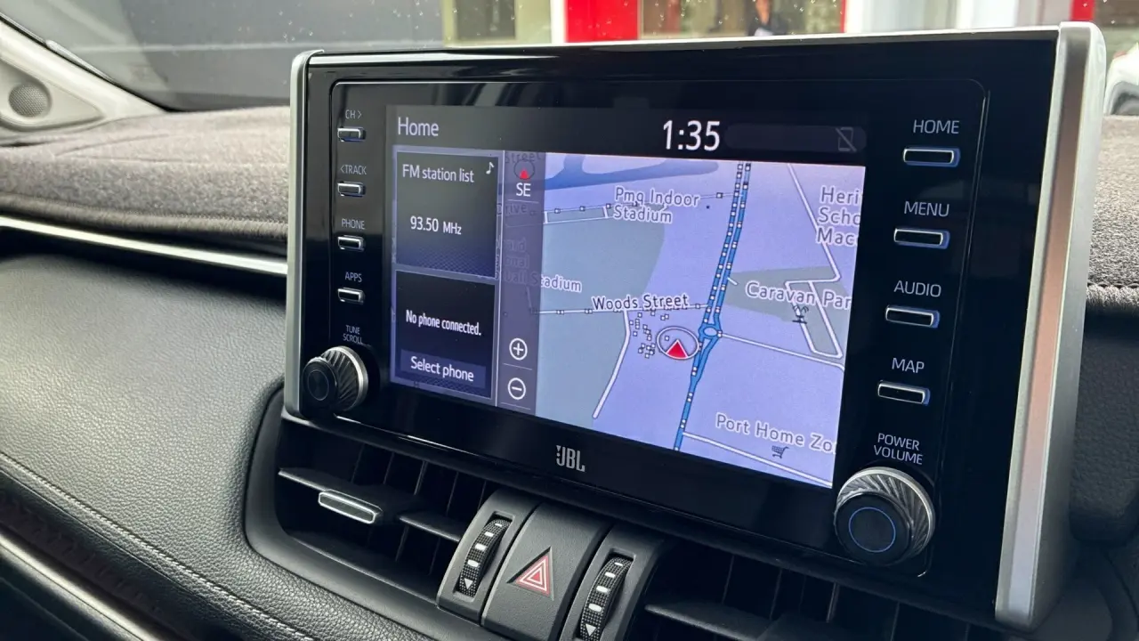 2020 Toyota Rav4 Hybrid Gallery Image 11