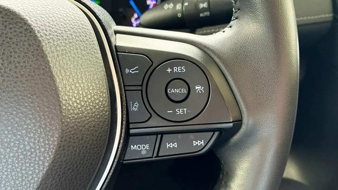 2020 Toyota Rav4 Hybrid Gallery Image 15