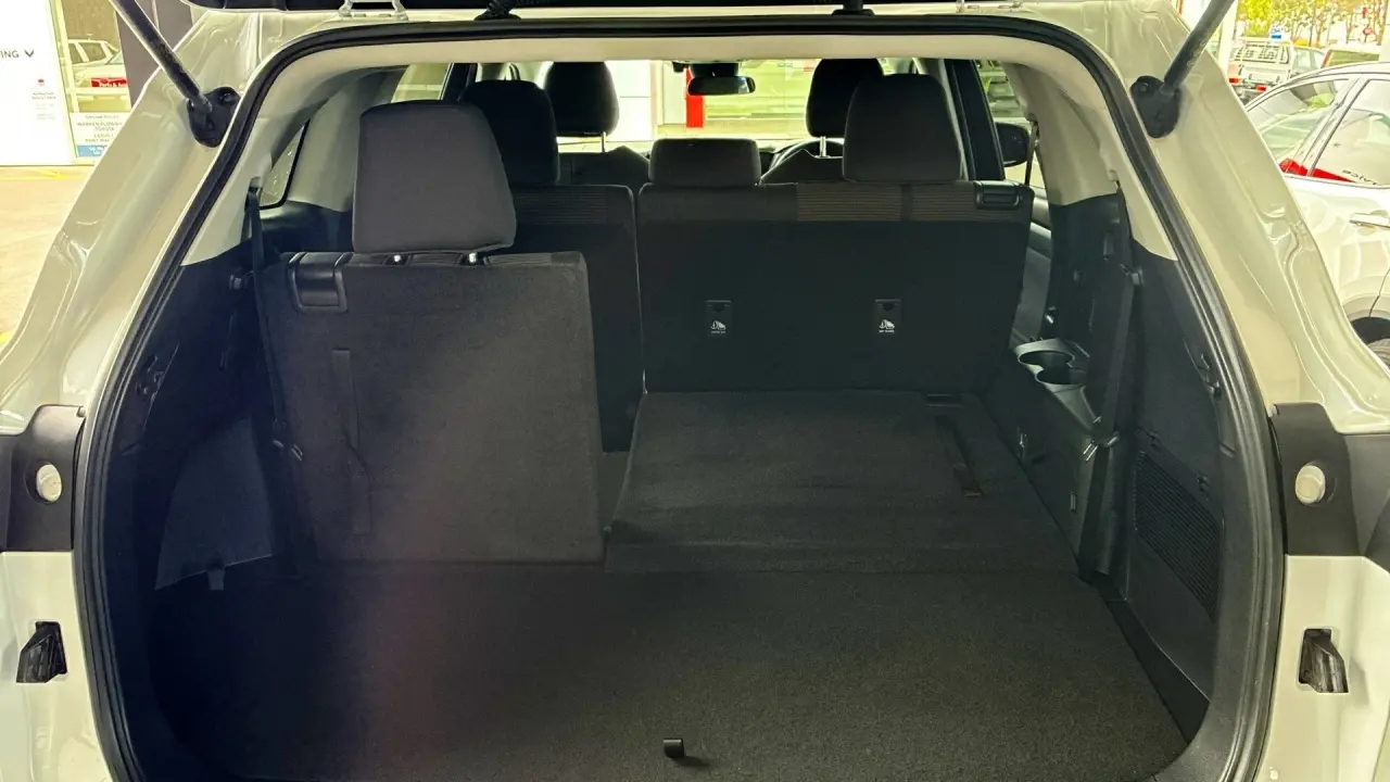 2022 Toyota Kluger Gallery Image 6
