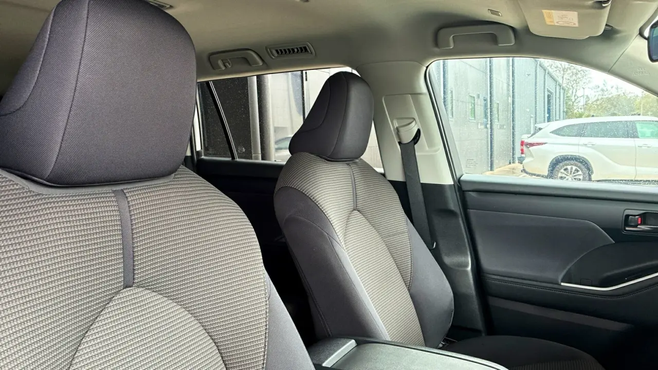 2022 Toyota Kluger Gallery Image 9