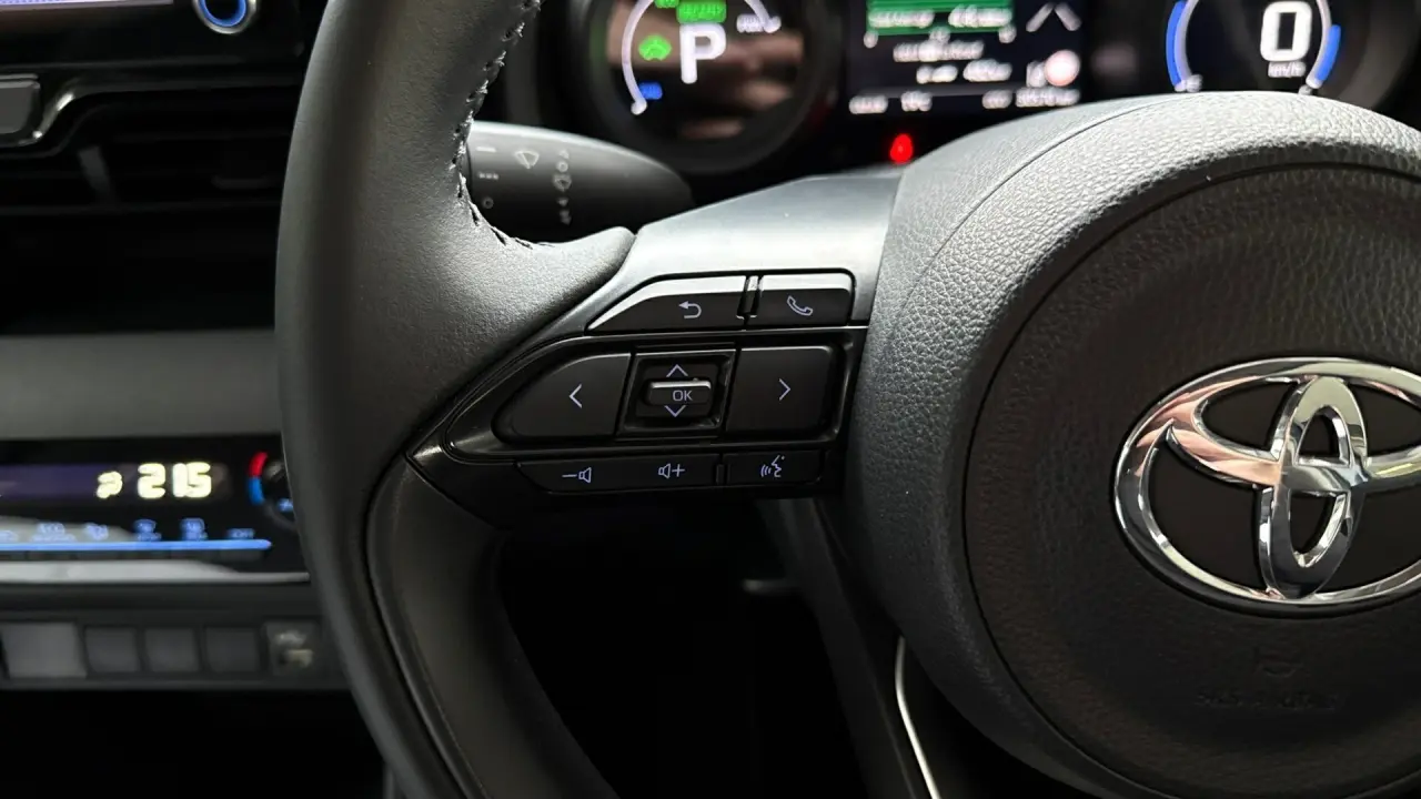 2021 Toyota Yaris Cross Hybrid Gallery Image 12