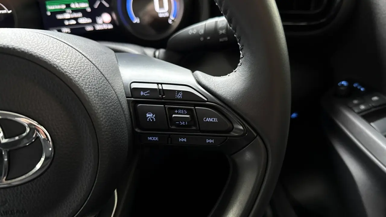 2021 Toyota Yaris Cross Hybrid Gallery Image 13