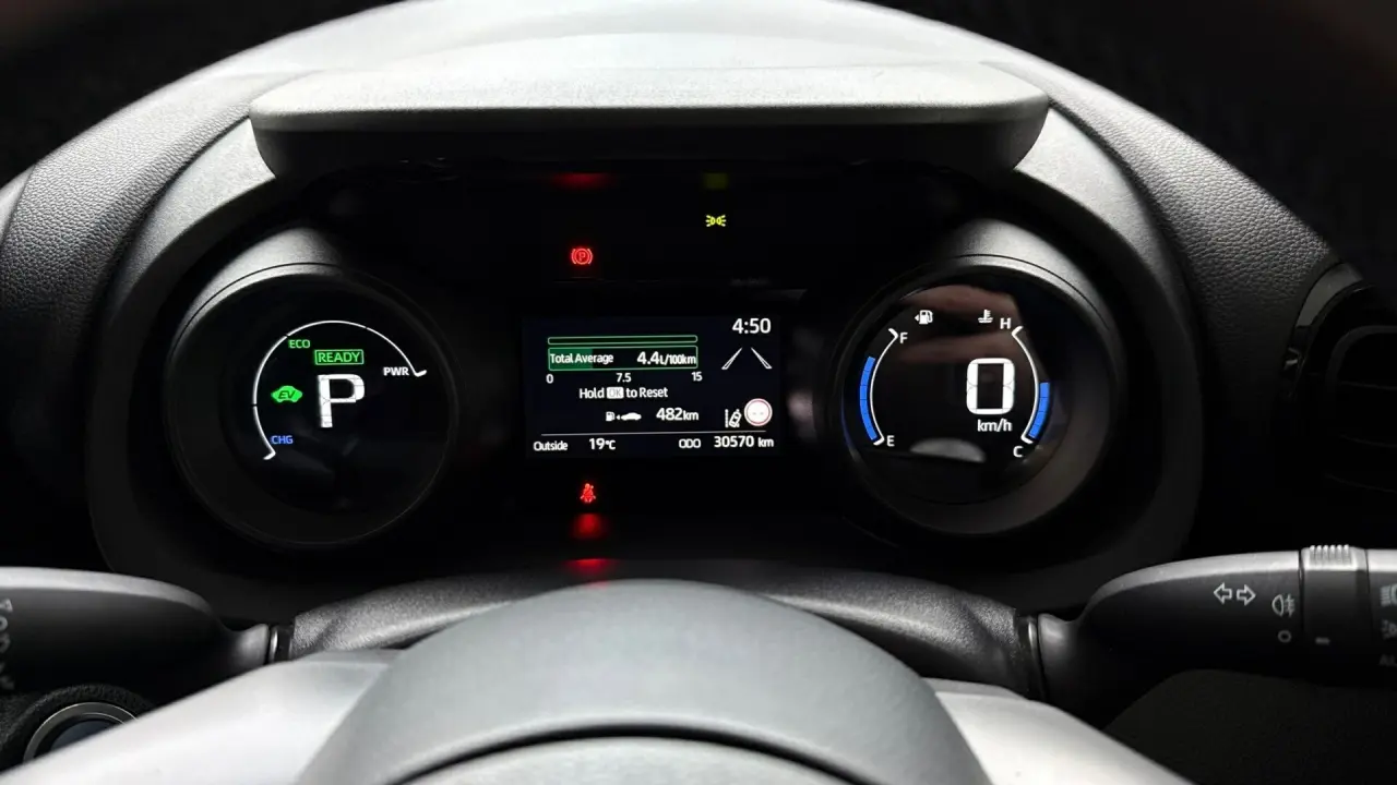 2021 Toyota Yaris Cross Hybrid Gallery Image 14