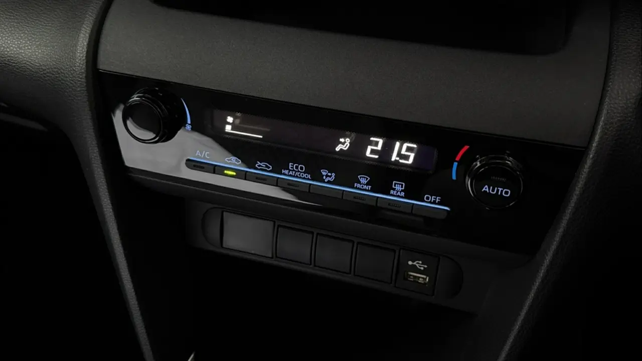 2021 Toyota Yaris Cross Hybrid Gallery Image 16