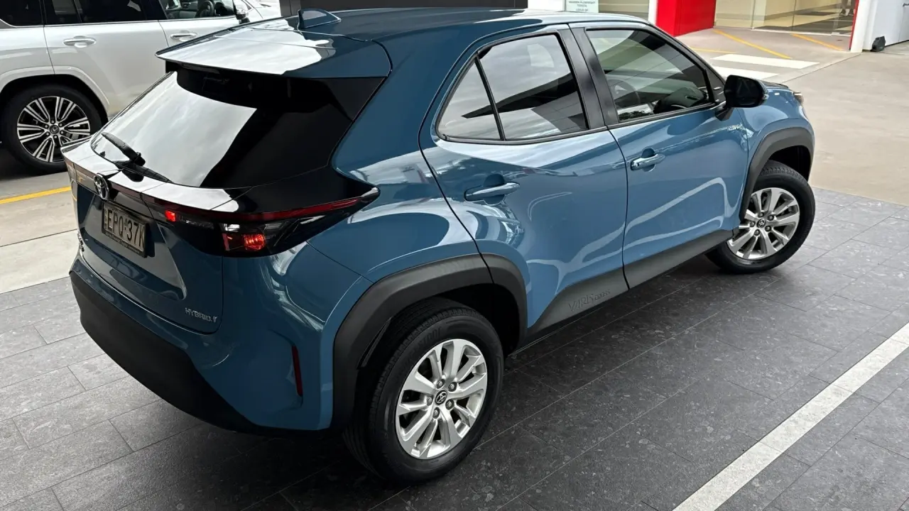 2021 Toyota Yaris Cross Hybrid Gallery Image 4