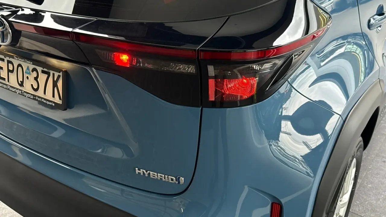2021 Toyota Yaris Cross Hybrid Gallery Image 7