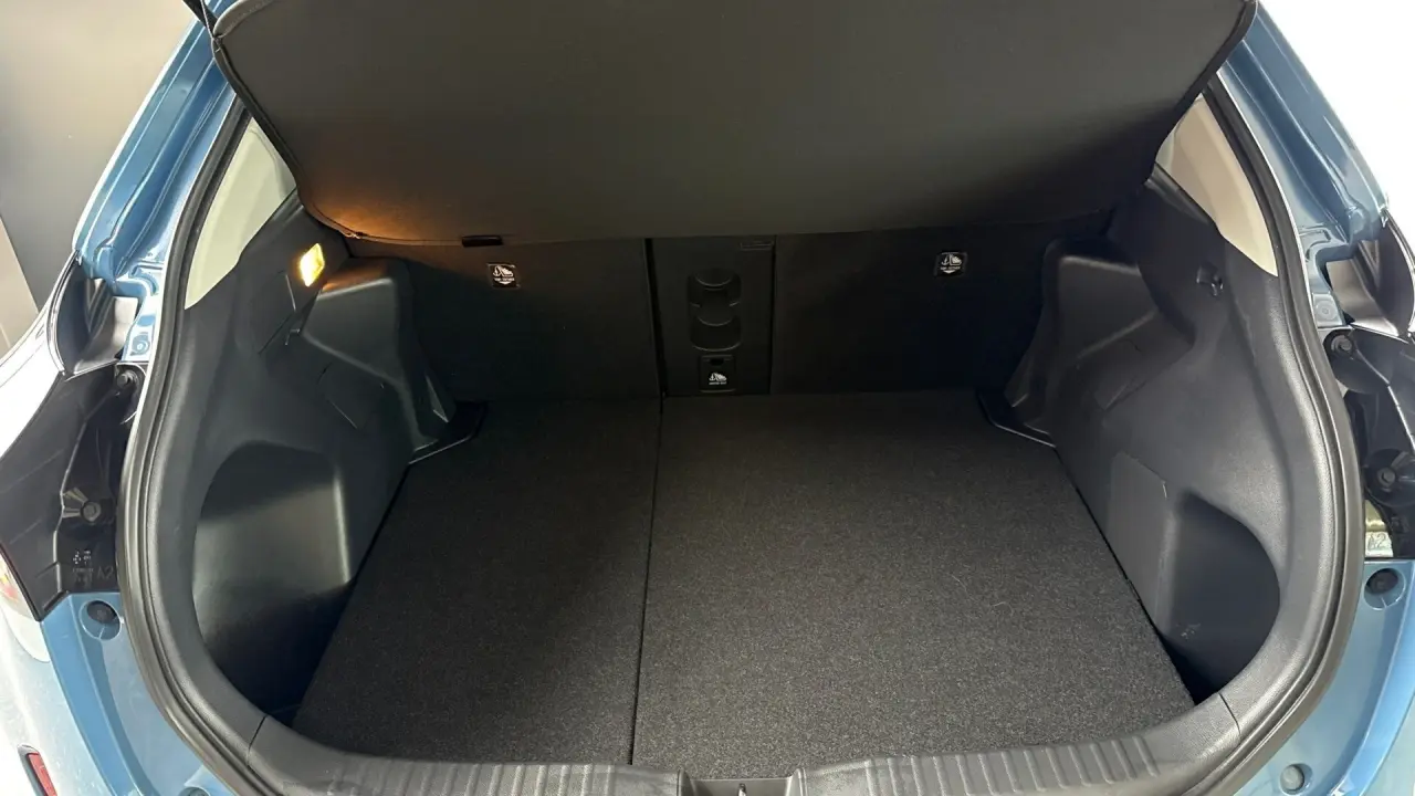 2021 Toyota Yaris Cross Hybrid Gallery Image 8