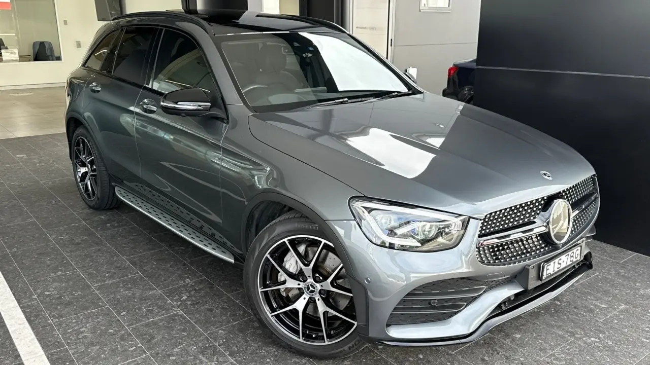 2019 MERCEDES-BENZ GLC Gallery Image 1