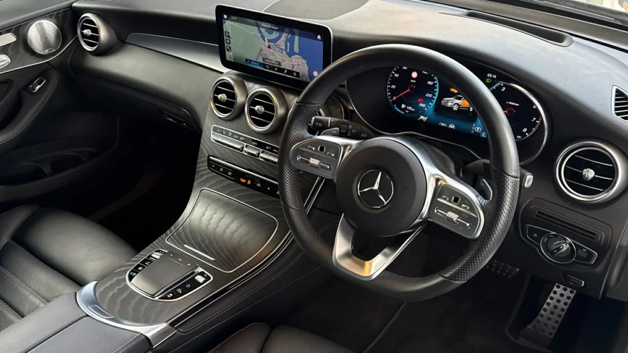 2019 MERCEDES-BENZ GLC Gallery Image 11