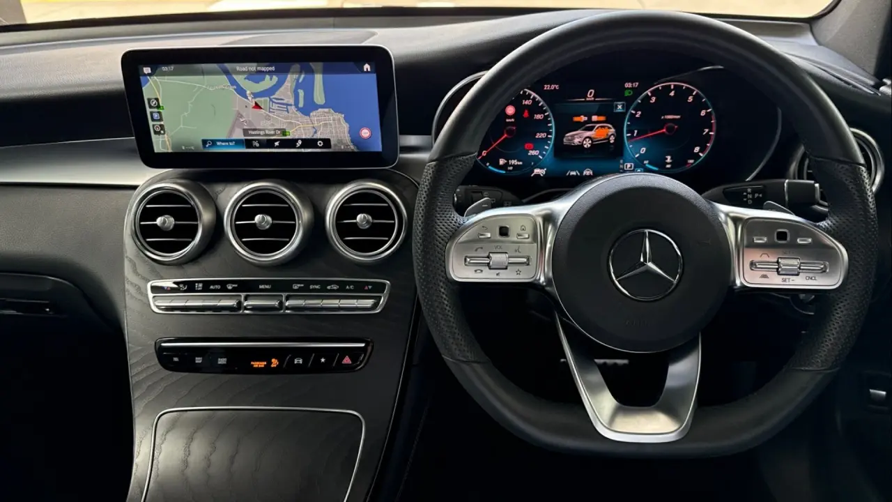 2019 MERCEDES-BENZ GLC Gallery Image 12