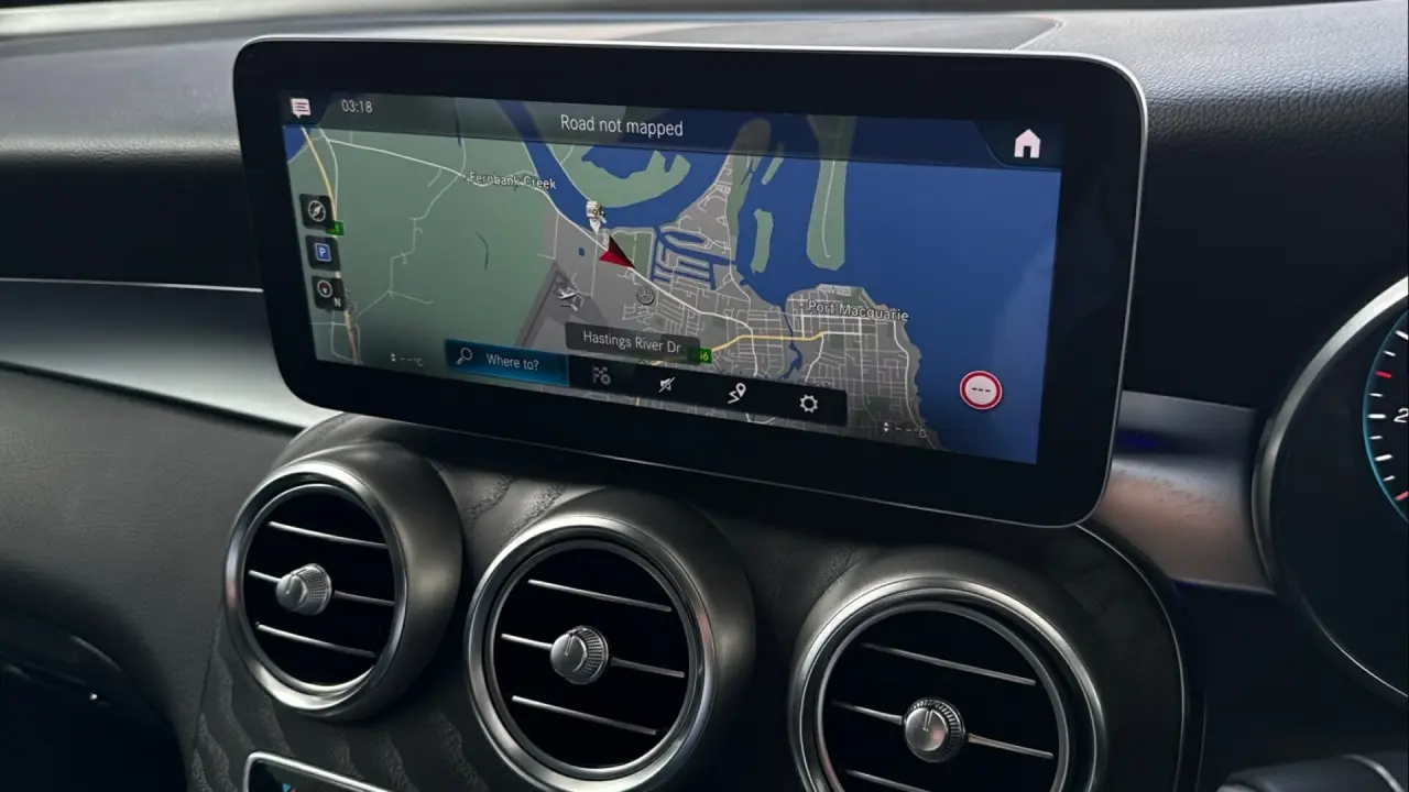 2019 MERCEDES-BENZ GLC Gallery Image 16
