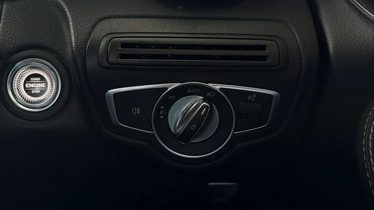 2019 MERCEDES-BENZ GLC Gallery Image 22