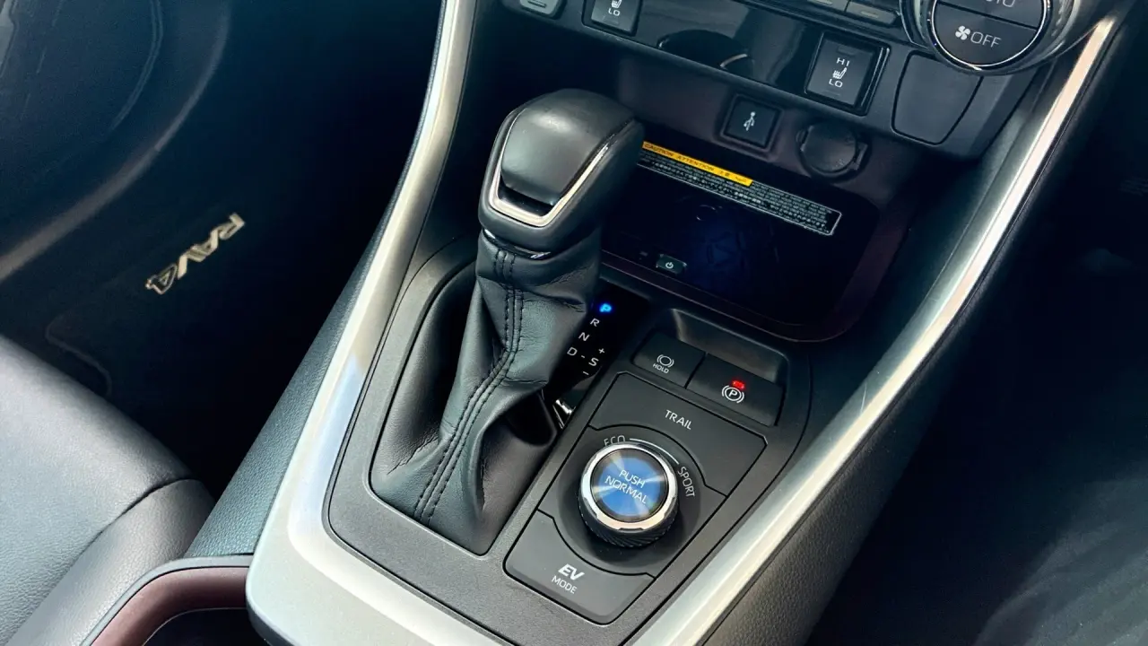 2021 Toyota Rav4 Hybrid Gallery Image 15