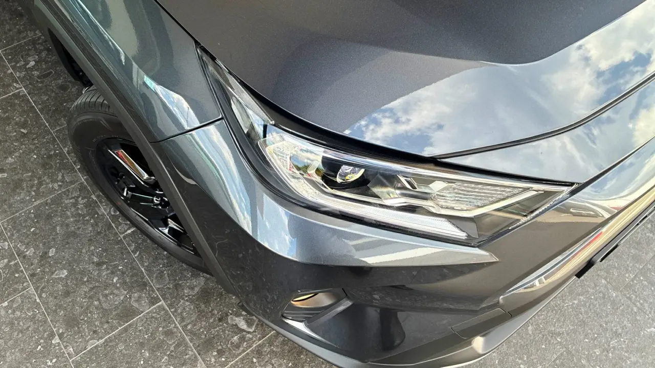 2021 Toyota Rav4 Hybrid Gallery Image 3