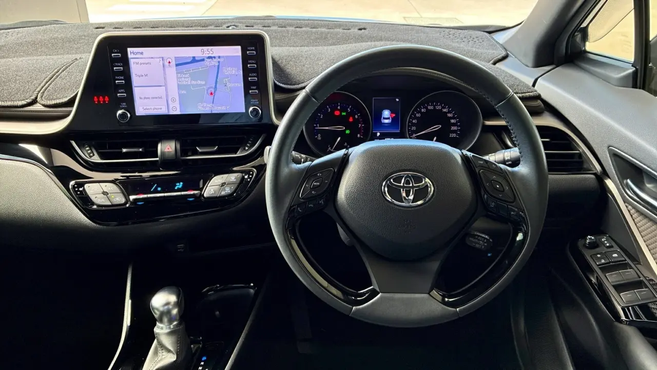 2022 Toyota C-HR Gallery Image 11