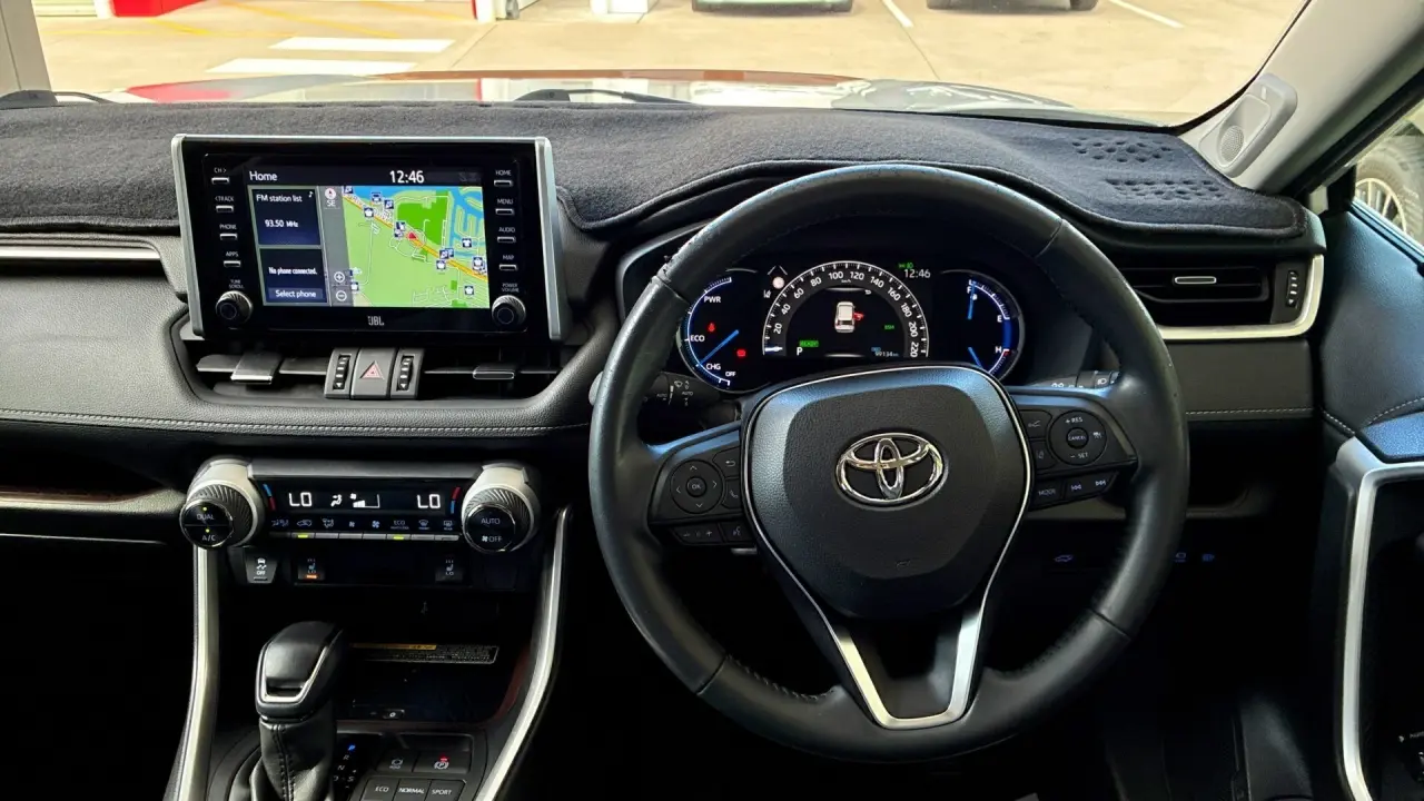 2021 Toyota Rav4 Hybrid Gallery Image 11