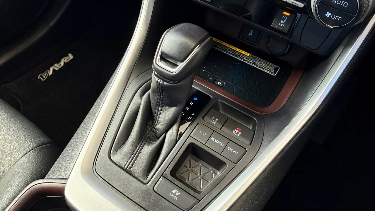 2021 Toyota Rav4 Hybrid Gallery Image 14