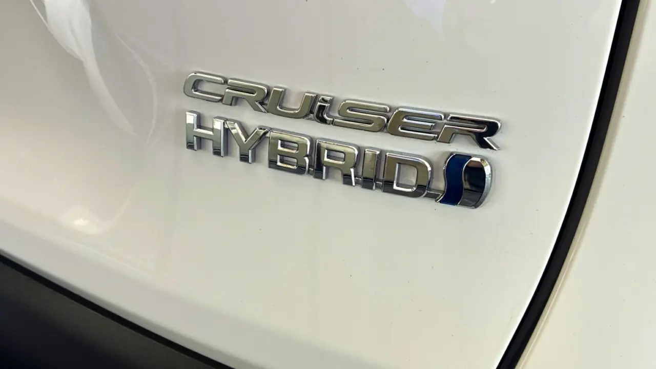 2021 Toyota Rav4 Hybrid Gallery Image 6