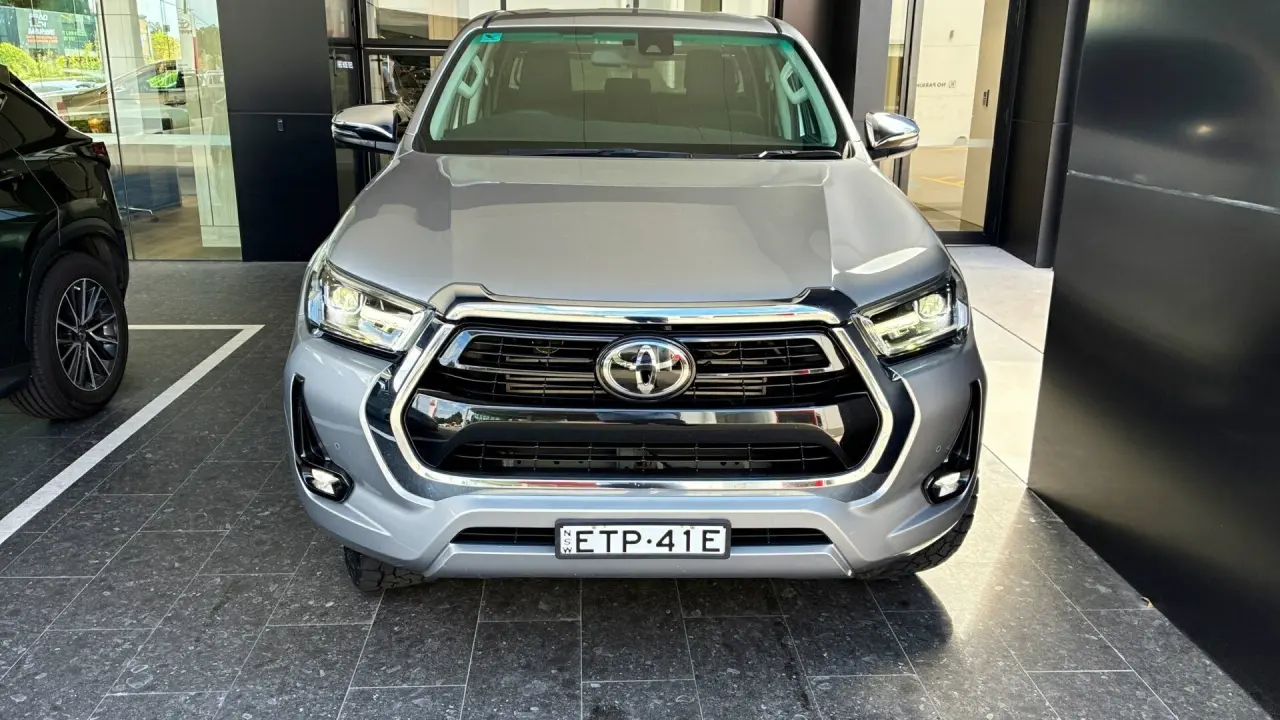 2022 Toyota Hilux Gallery Image 2