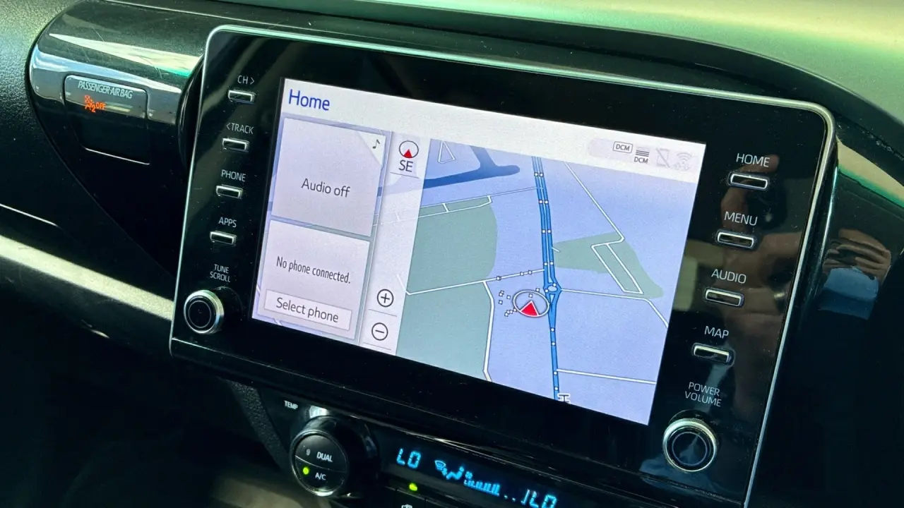 2022 Toyota Hilux Gallery Image 9