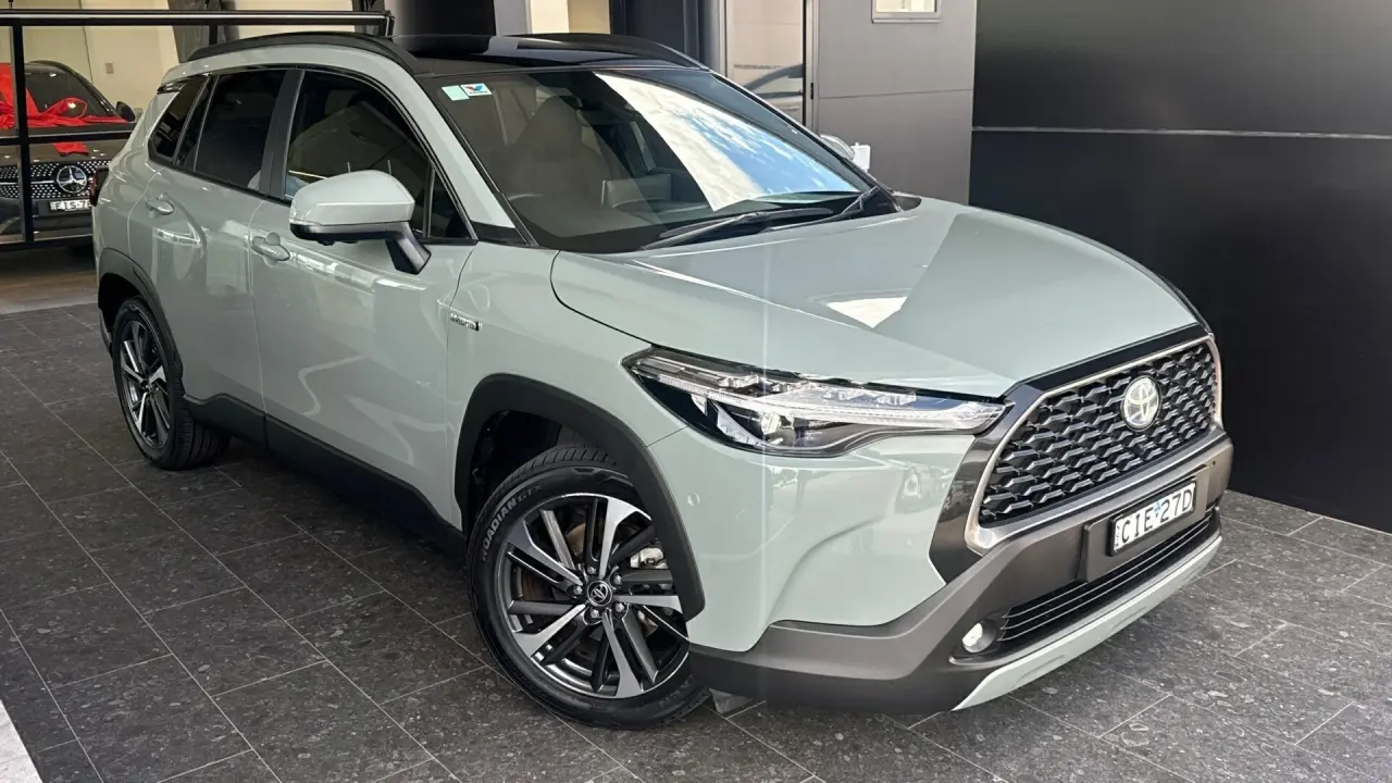 2023 Toyota Corolla Cross Hybrid Gallery Image 1