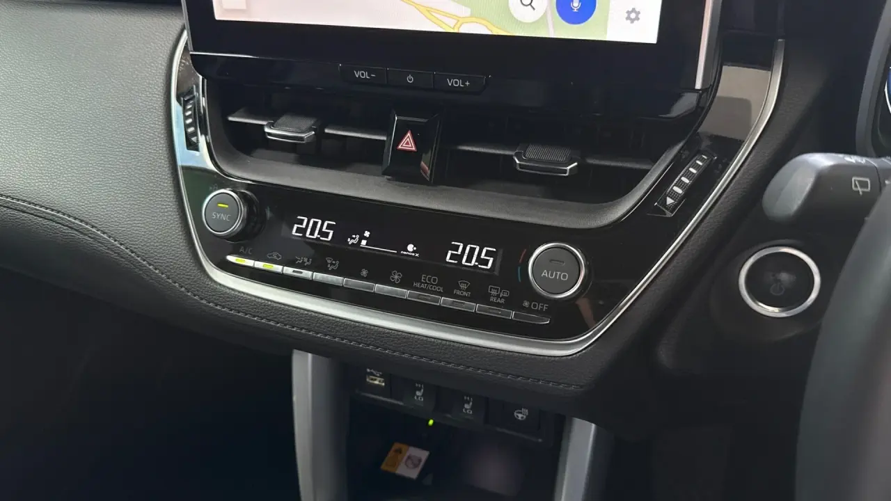 2023 Toyota Corolla Cross Hybrid Gallery Image 16