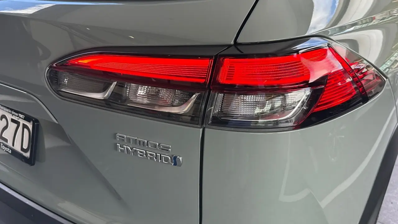 2023 Toyota Corolla Cross Hybrid Gallery Image 6