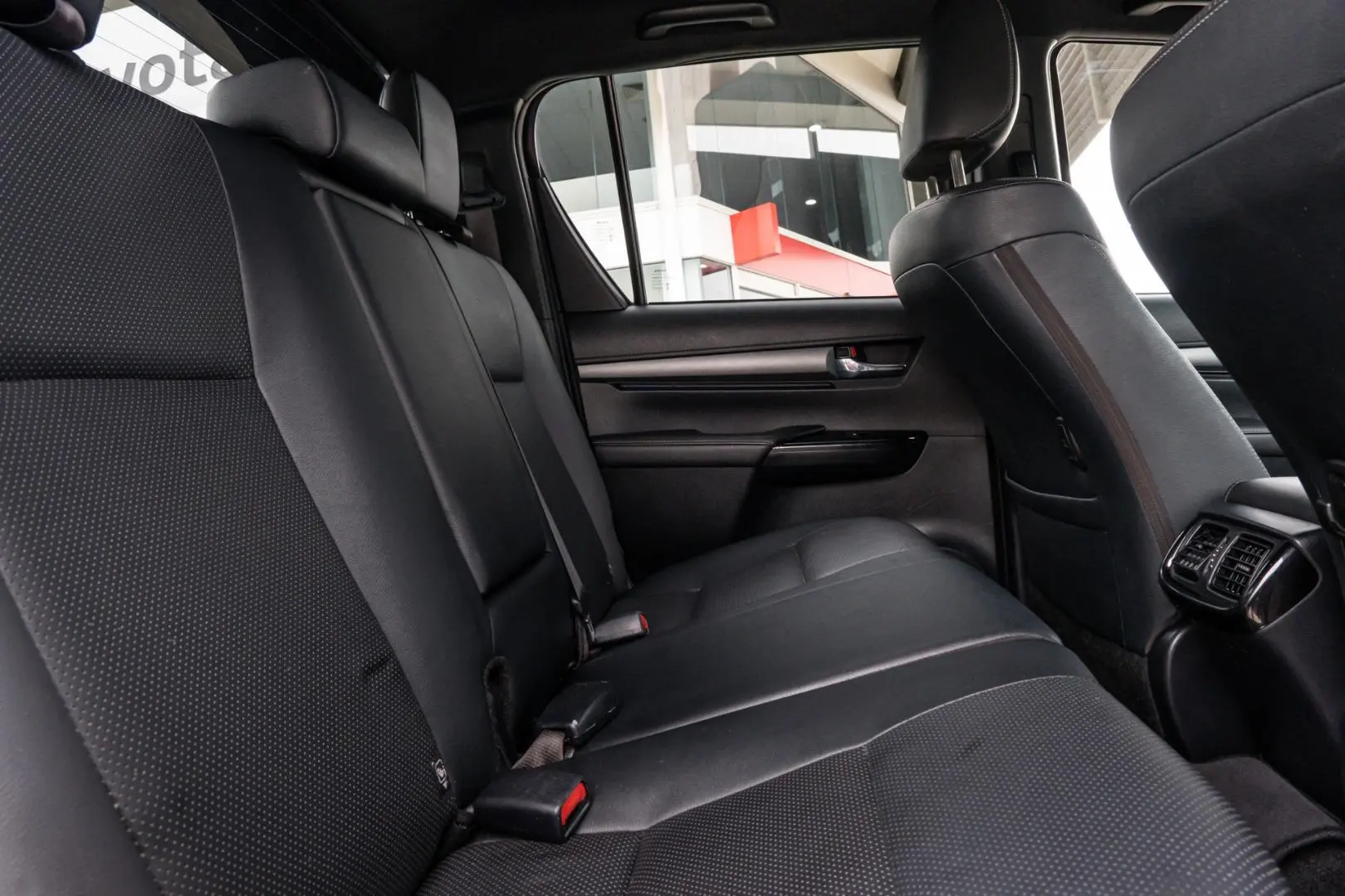 2023 Toyota Hilux Gallery Image 9