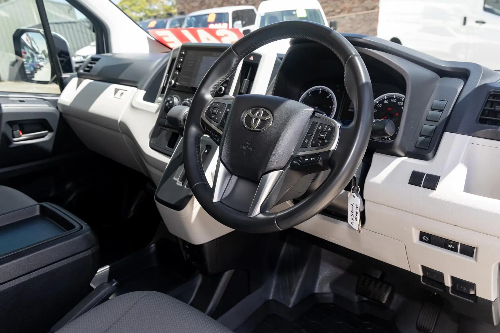 2023 Toyota Hiace Gallery Image 7