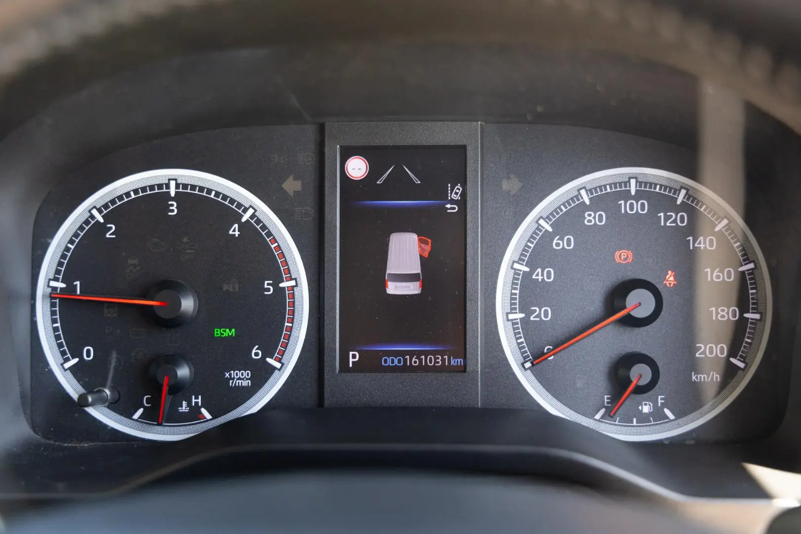 2020 Toyota Hiace Gallery Image 13