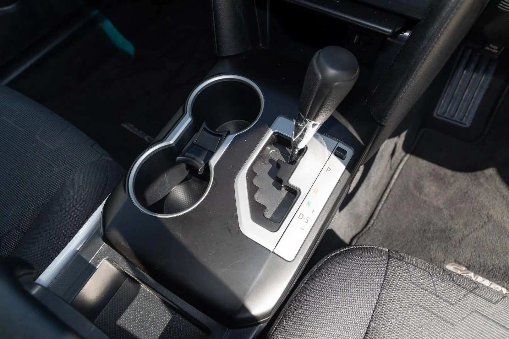2014 Toyota Camry Gallery Image 17