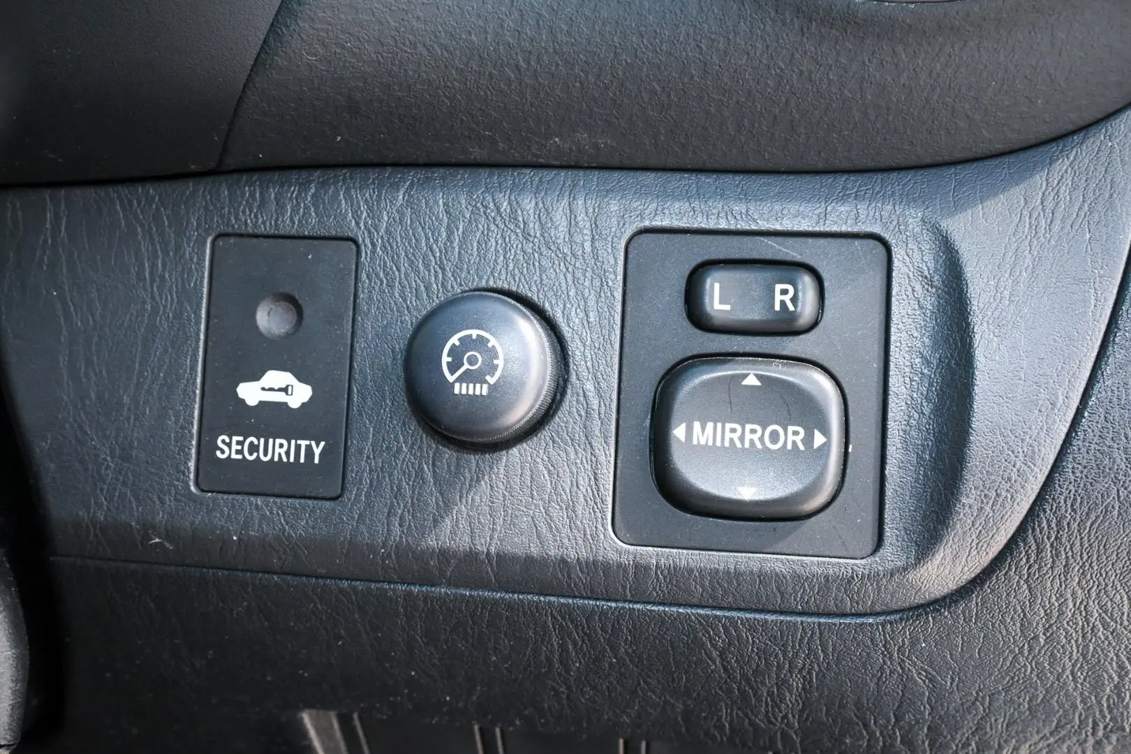 2005 Toyota RAV4 Gallery Image 15