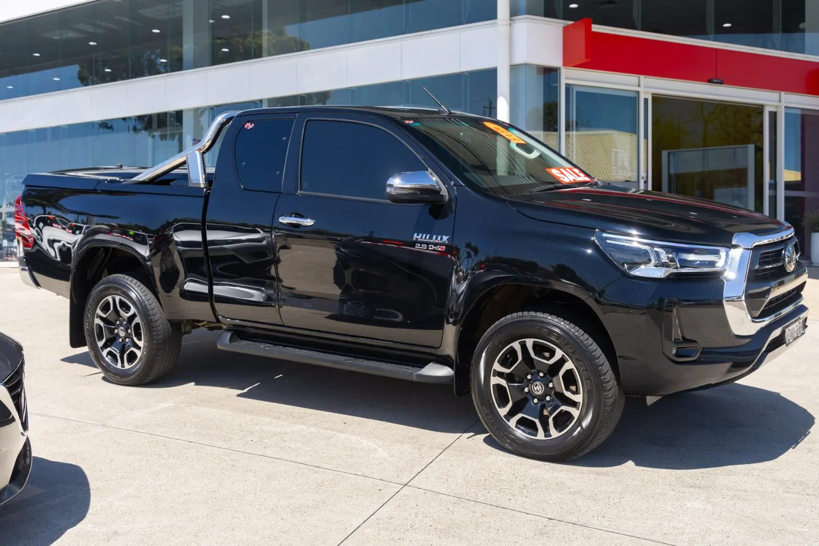 2021 Toyota Hilux Gallery Image 3