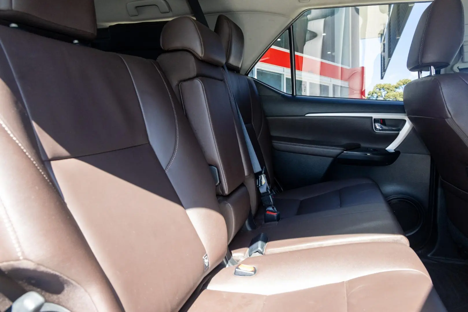 2020 Toyota Fortuner Gallery Image 9