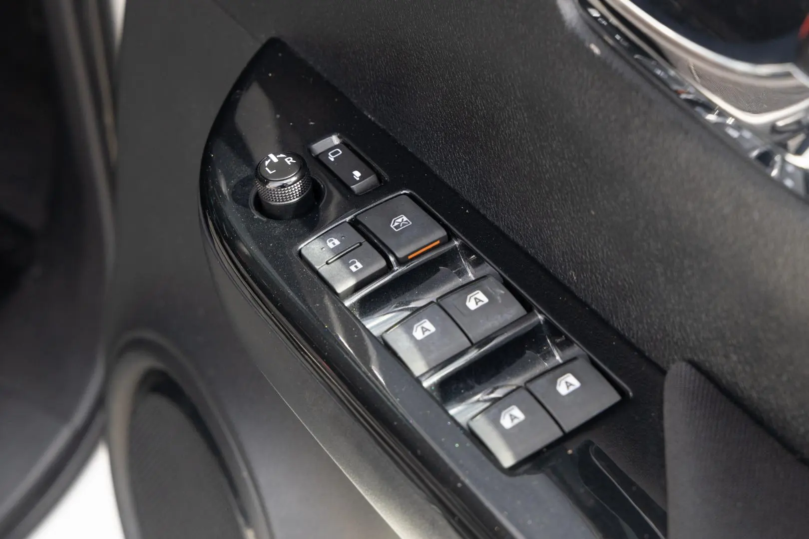 2022 Toyota Hilux Gallery Image 19