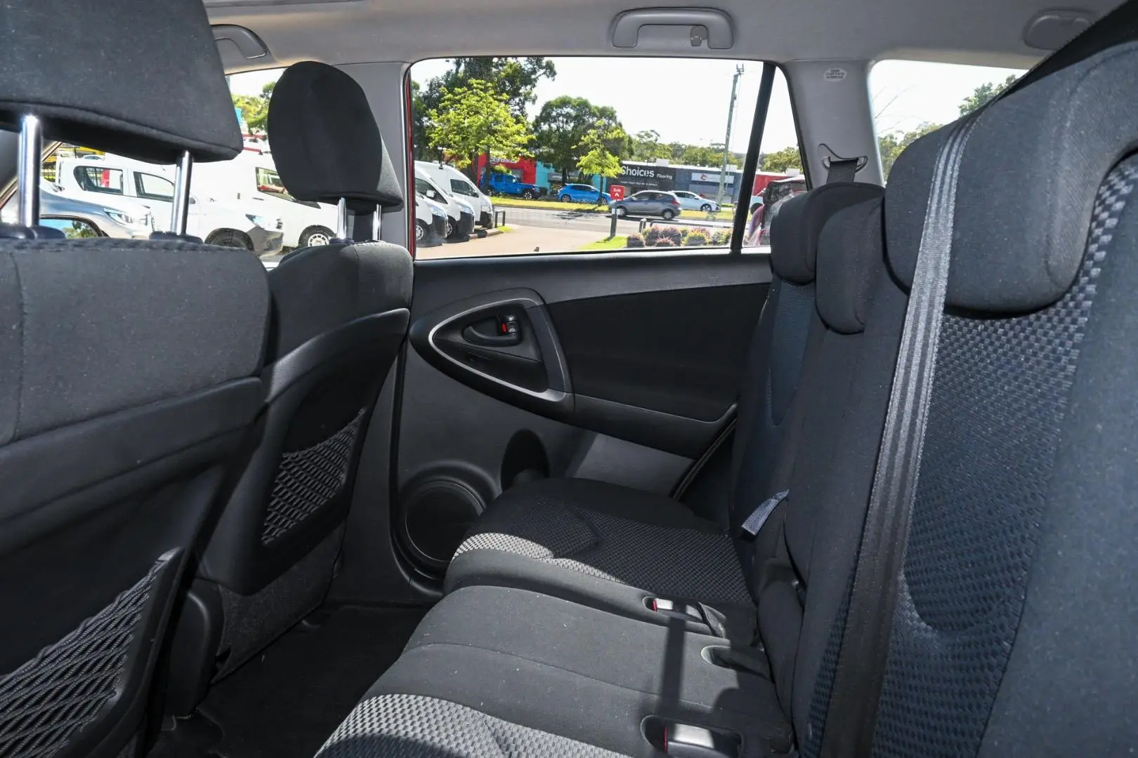 2012 Toyota RAV4 Gallery Image 9
