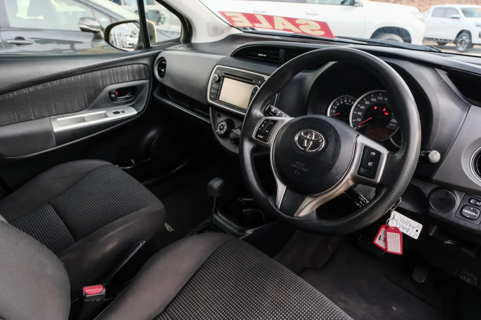 2016 Toyota Yaris Gallery Image 7