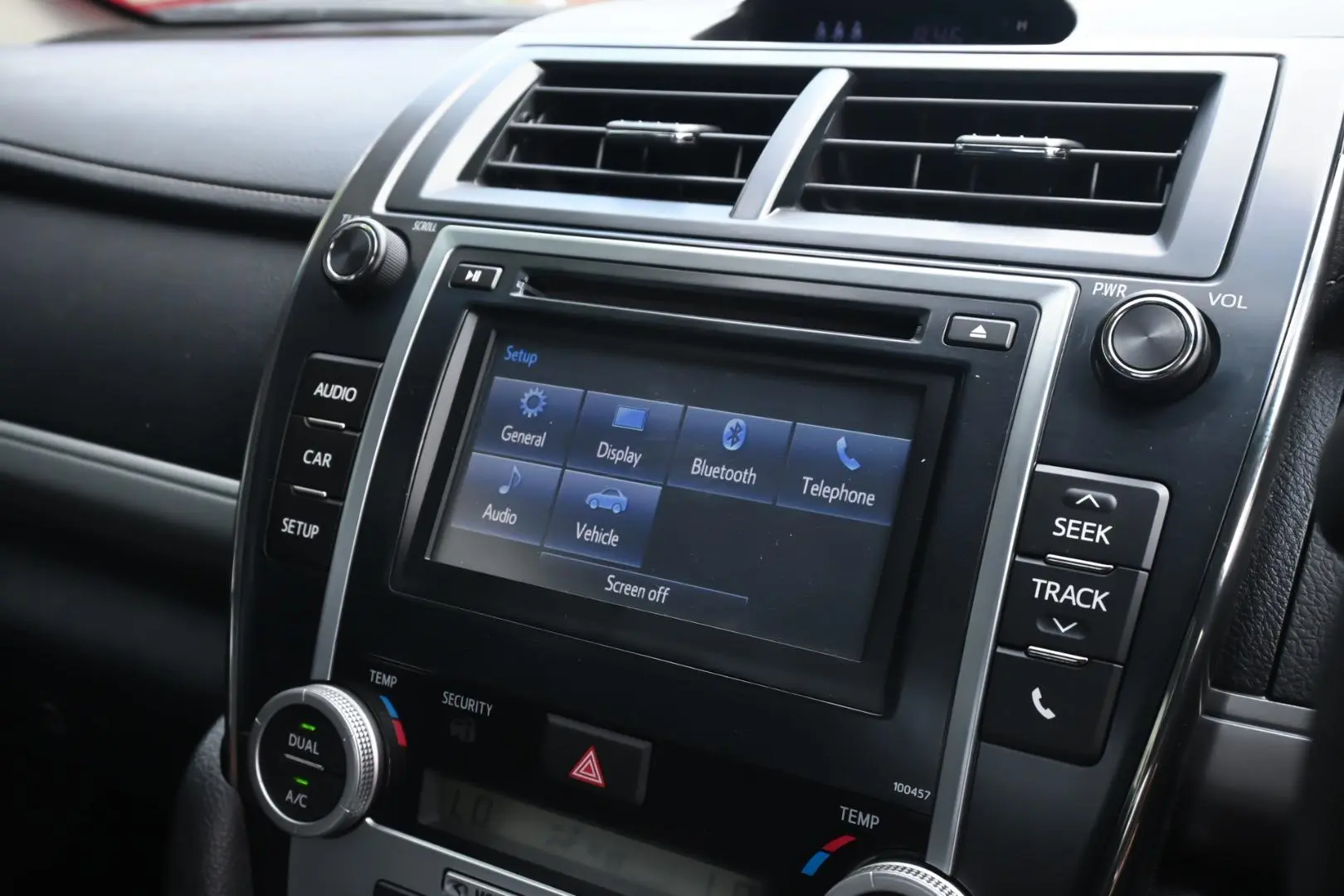 2015 Toyota Camry Gallery Image 18