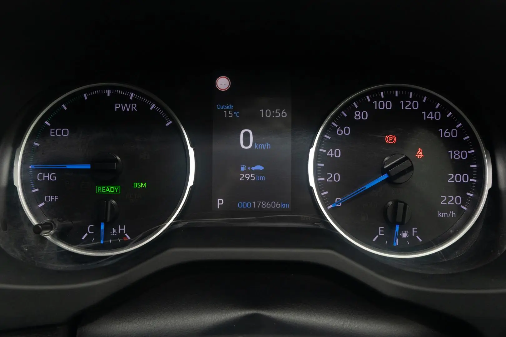 2019 Toyota RAV4 Gallery Image 16