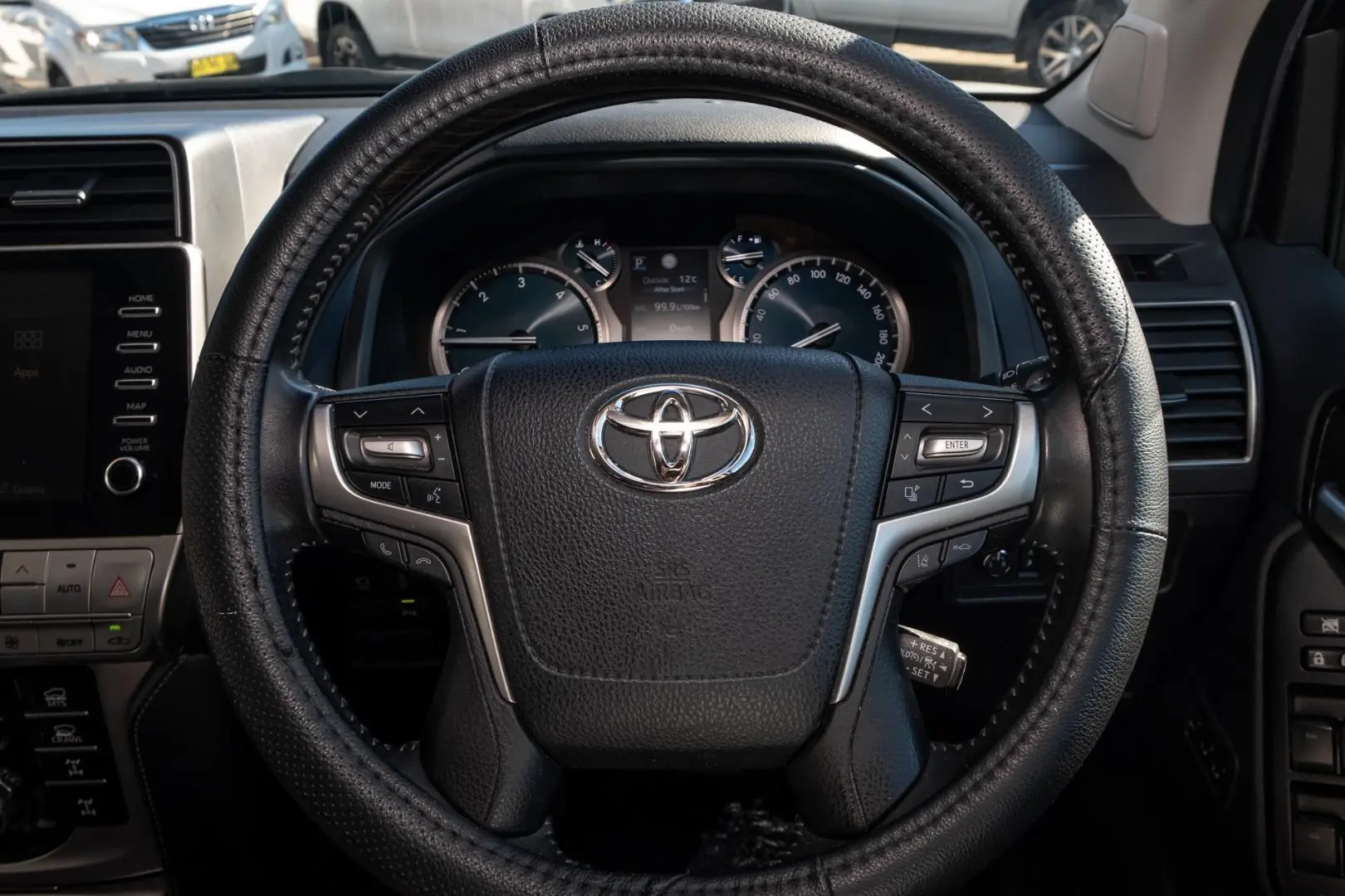 2021 Toyota Landcruiser Prado Gallery Image 11