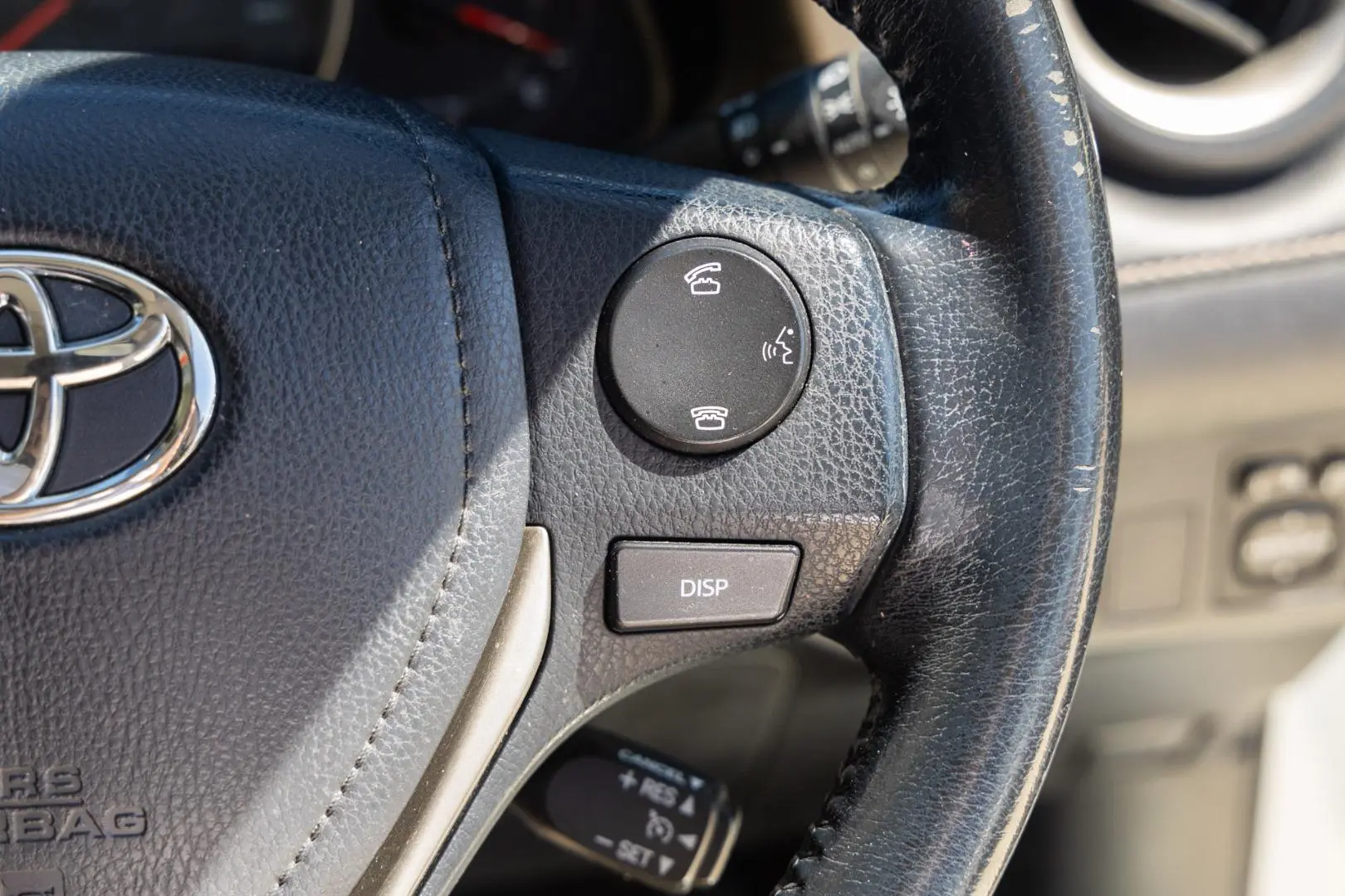 2014 Toyota RAV4 Gallery Image 15