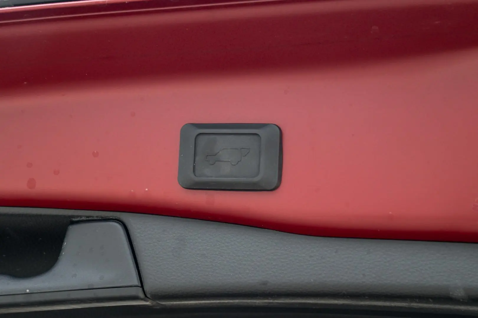 2024 Toyota RAV4 Gallery Image 18