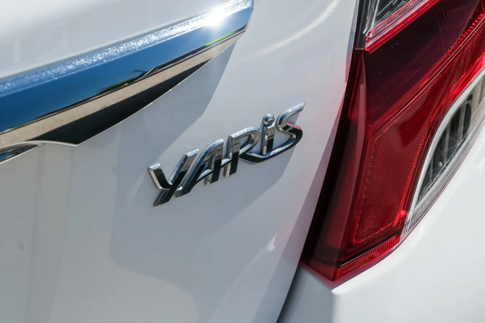 2016 Toyota Yaris Gallery Image 18